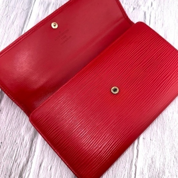 Louis Vuitton | AUTHENTIC Epi Leather Trifold Wallet, Red (EUC) - Picture 10 of 12